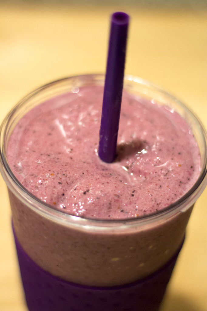 Blueberry Pineapple Smoothie 3